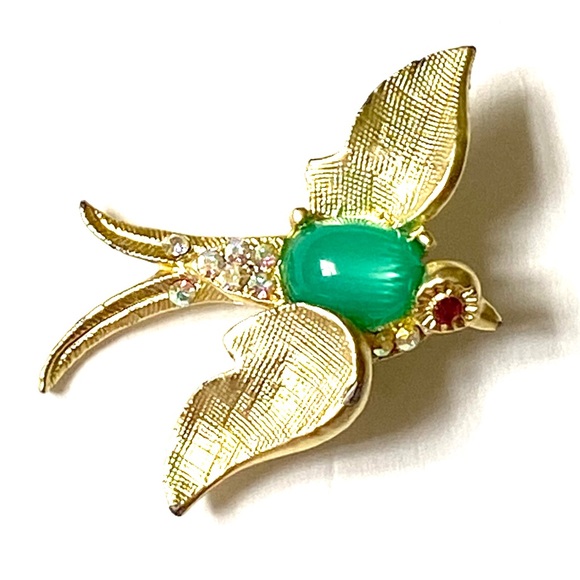 Vintage Jewelry - SPARROW Brooch Jelly Belly Gold Green Vintage